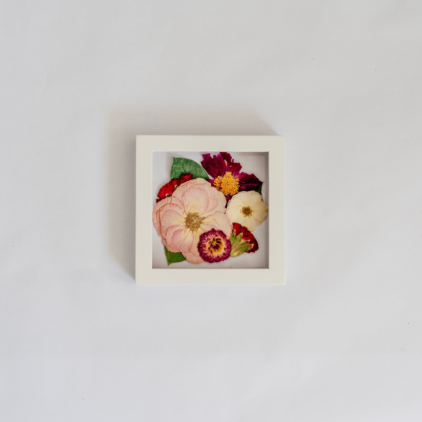 Pressed Frame - Recreation Round Design (We Repurchase Your Wedding Bouquet)