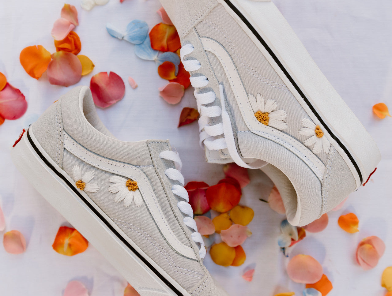 Chamomile Embroidered Vans