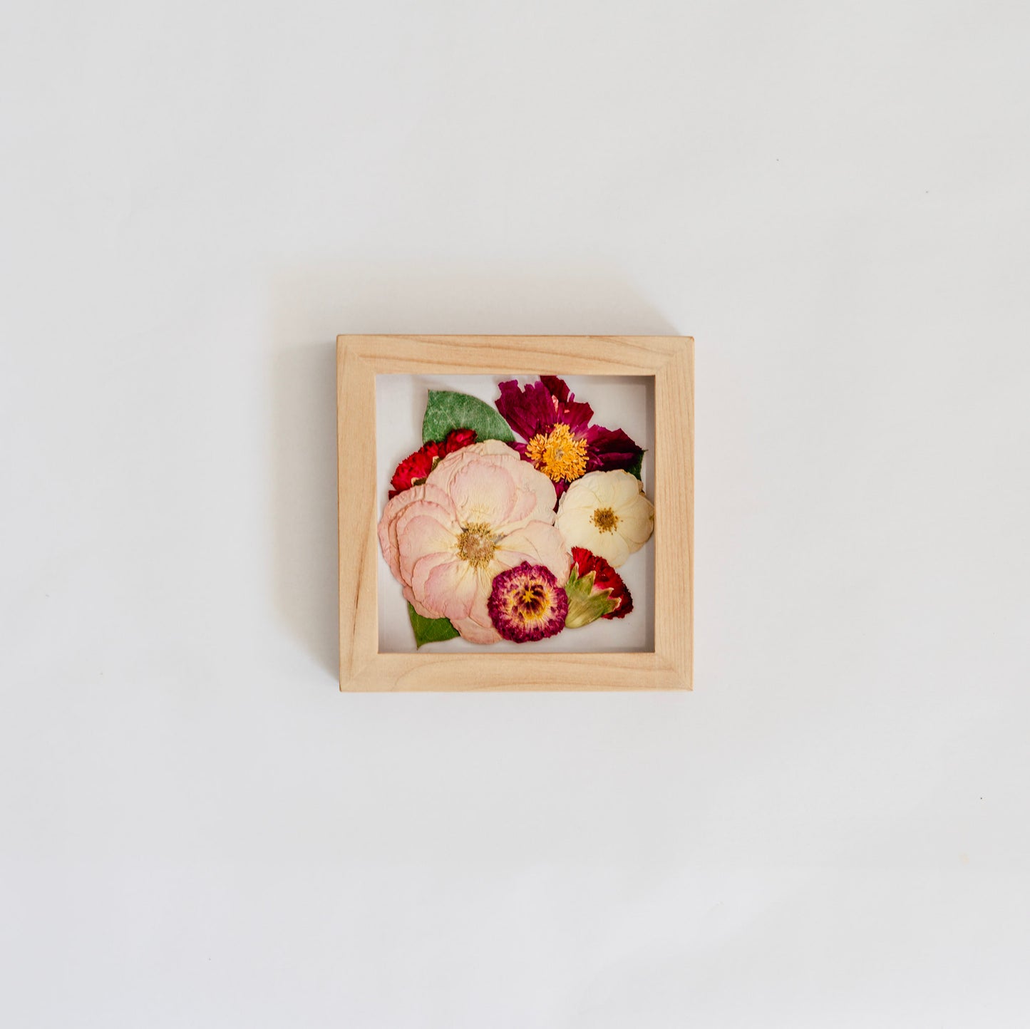 Pressed Frame - Recreation Round Design (We Repurchase Your Wedding Bouquet)